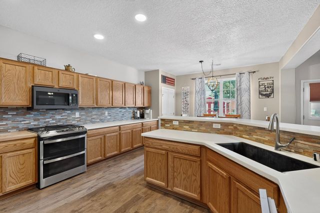 3735 Buckskin Loop NE, Rio Rancho, NM 87144