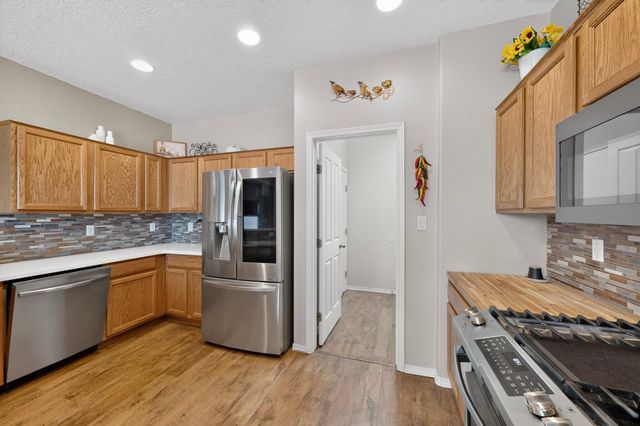 3735 Buckskin Loop NE, Rio Rancho, NM 87144
