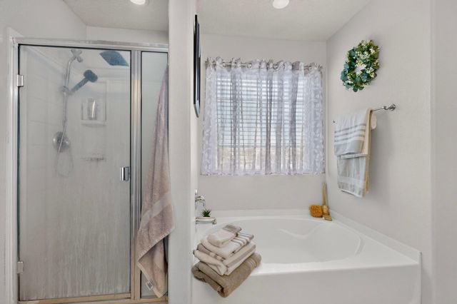 3735 Buckskin Loop NE, Rio Rancho, NM 87144