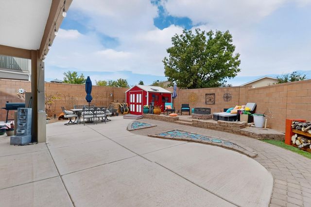 3735 Buckskin Loop NE, Rio Rancho, NM 87144