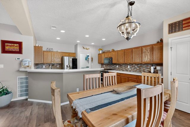 3735 Buckskin Loop NE, Rio Rancho, NM 87144