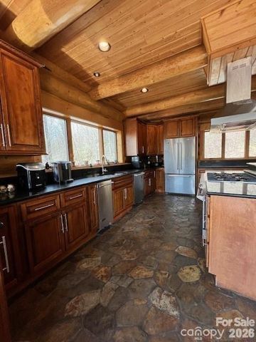51 Airport Road, Mars Hill, NC 28754