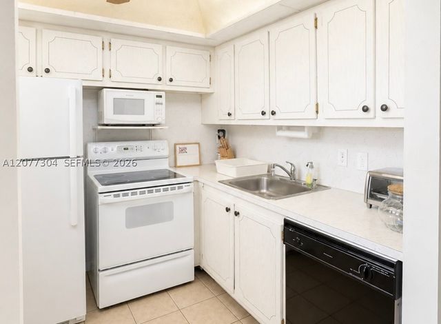 316 Southampton A 316, West Palm Beach, FL 33417