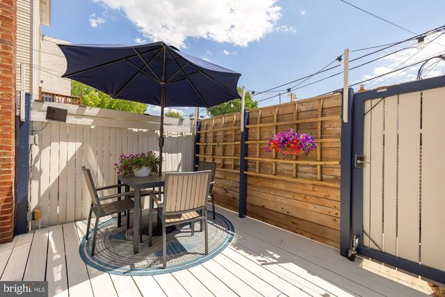 1736 V ST NW, Washington, DC 20009