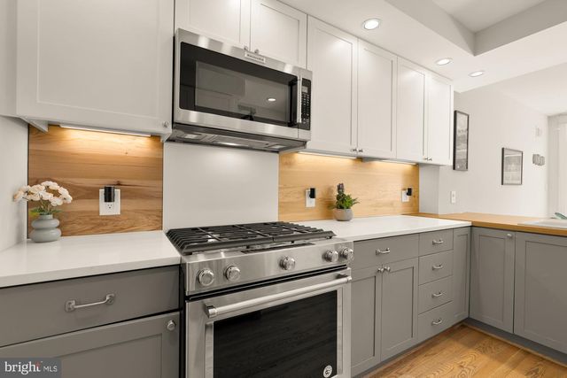 1736 V ST NW, Washington, DC 20009