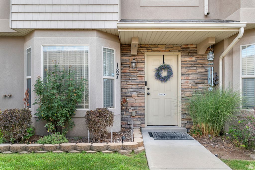 187 S TAMARAK, Lehi, UT 84043 — photo 2