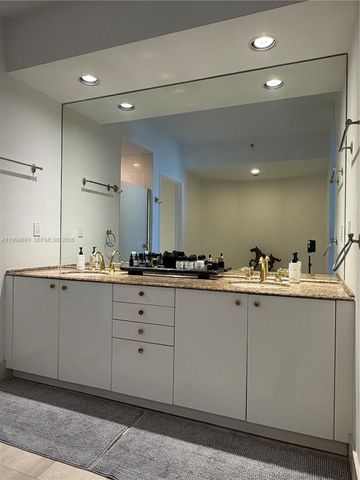 300 S Pointe Dr 2106, Miami Beach, FL 33139