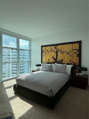 300 S Pointe Dr 2106, Miami Beach, FL 33139