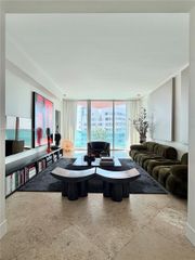 300 S Pointe Dr 2106, Miami Beach, FL 33139