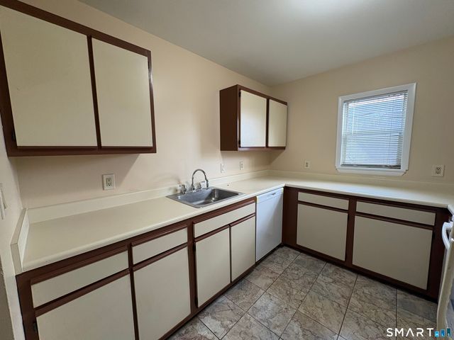 37 Greenwich Avenue 2-1, Stamford, CT 06902