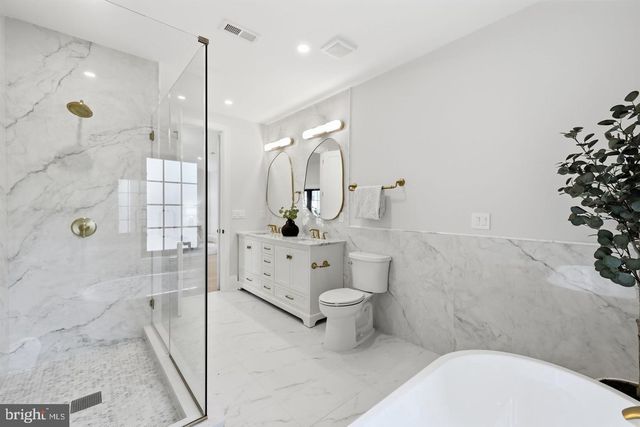 5023 FULTON ST NW, Washington, DC 20016