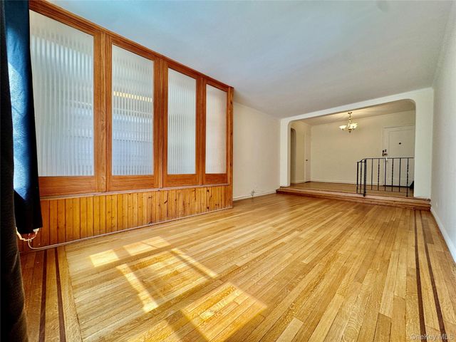113-14 72nd Road 1M, Forest Hills, NY 11375