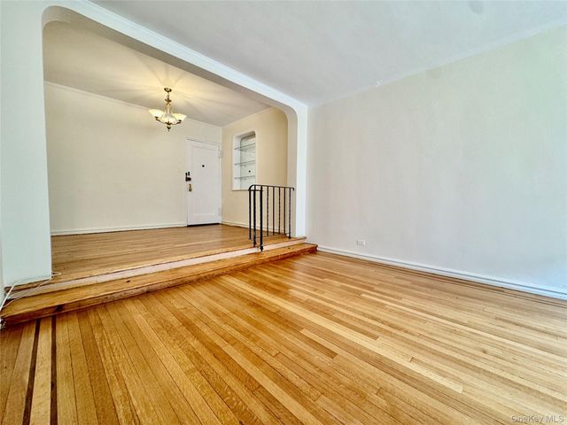 113-14 72nd Road 1M, Forest Hills, NY 11375