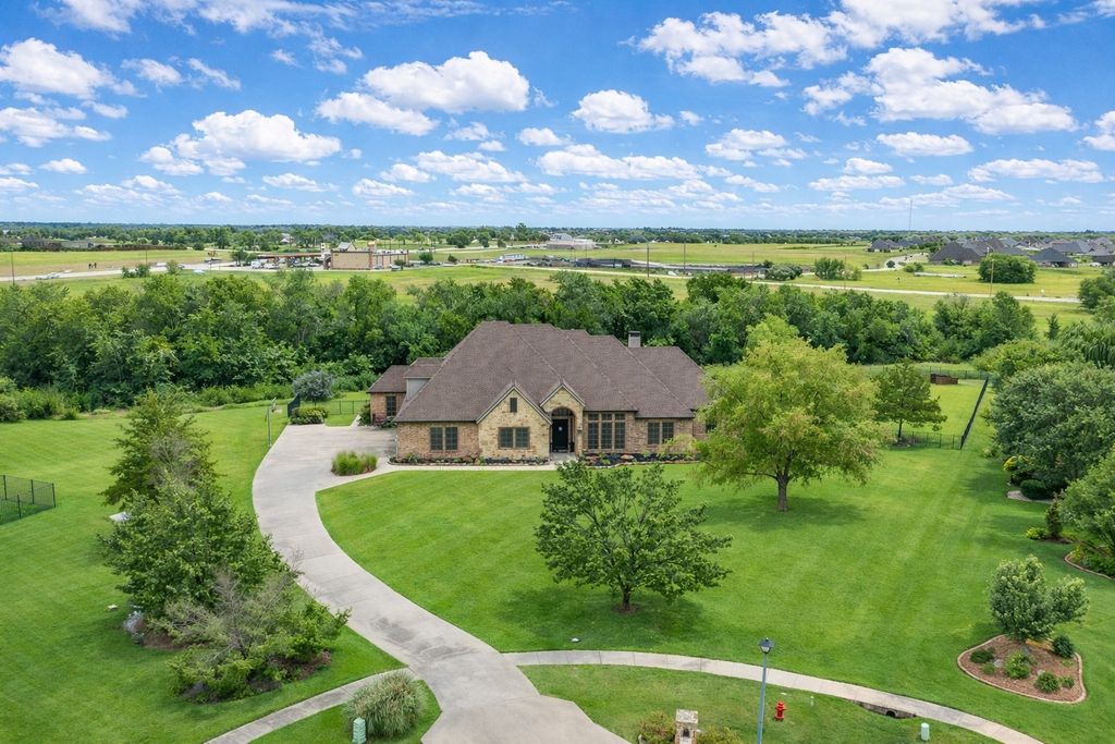 103 Fireside Court, Mclendon Chisholm, TX 75032