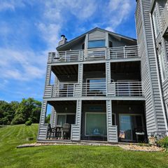 94 Waterside CIR #A 2, Moneta, VA 24121