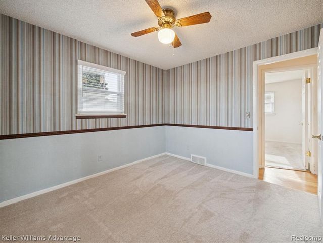 6450 Fenton Street, Dearborn Heights, MI 48127