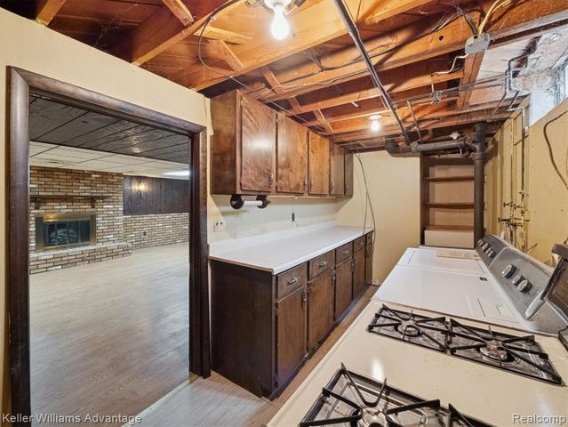 6450 Fenton Street, Dearborn Heights, MI 48127