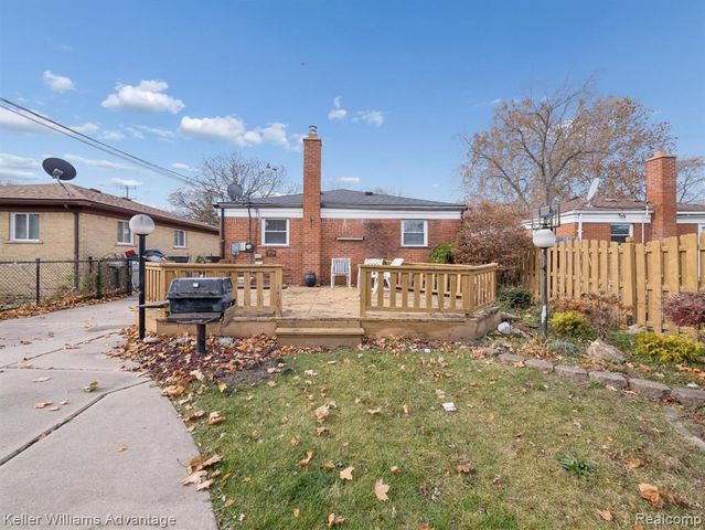 6450 Fenton Street, Dearborn Heights, MI 48127