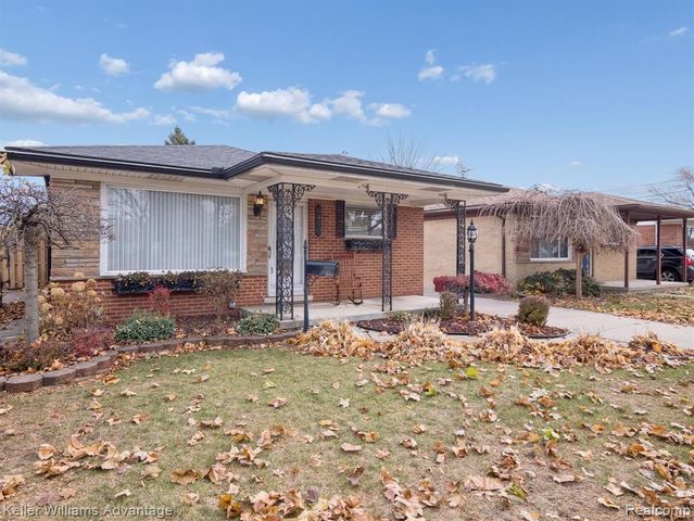 6450 Fenton Street, Dearborn Heights, MI 48127