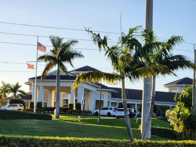 148 Yacht Club Drive 10, North Palm Beach, FL 33408