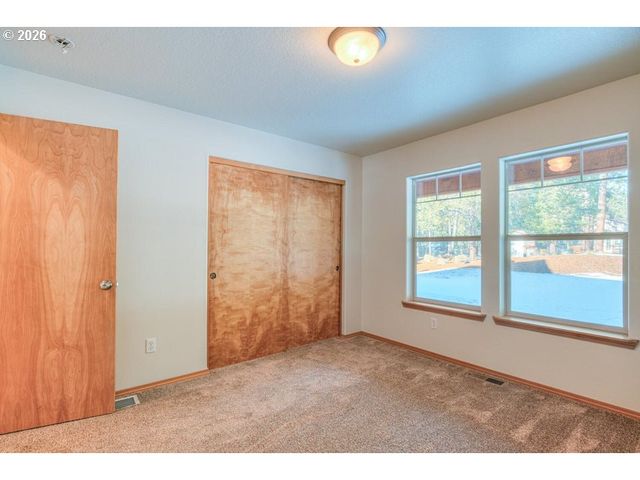 17879 KODIAK Ln, Bend, OR 97707