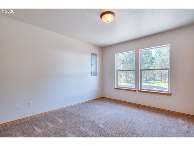 17879 KODIAK Ln, Bend, OR 97707