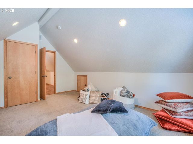 17879 KODIAK Ln, Bend, OR 97707