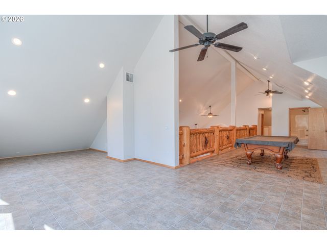 17879 KODIAK Ln, Bend, OR 97707