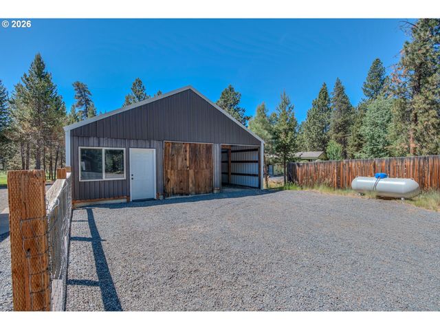 17879 KODIAK Ln, Bend, OR 97707