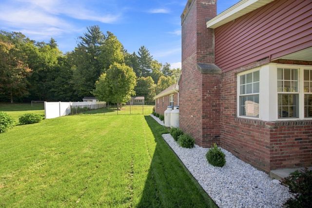 146 Huntington Rd, Russell, MA 01071