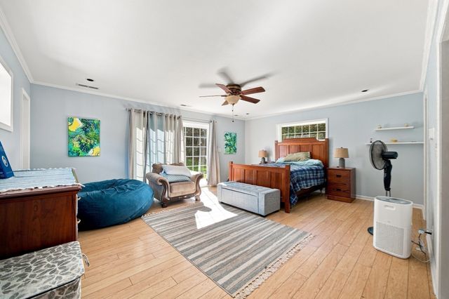 146 Huntington Rd, Russell, MA 01071