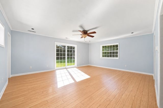 146 Huntington Rd, Russell, MA 01071
