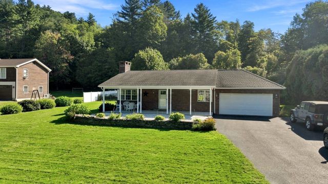 146 Huntington Rd, Russell, MA 01071