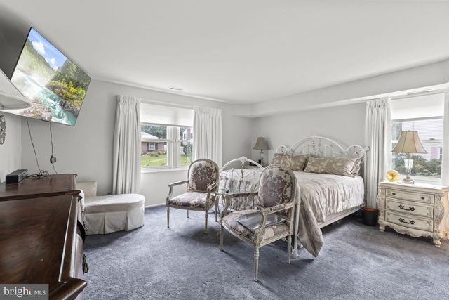 43 TIFFANY LN, Willingborough, NJ 08046