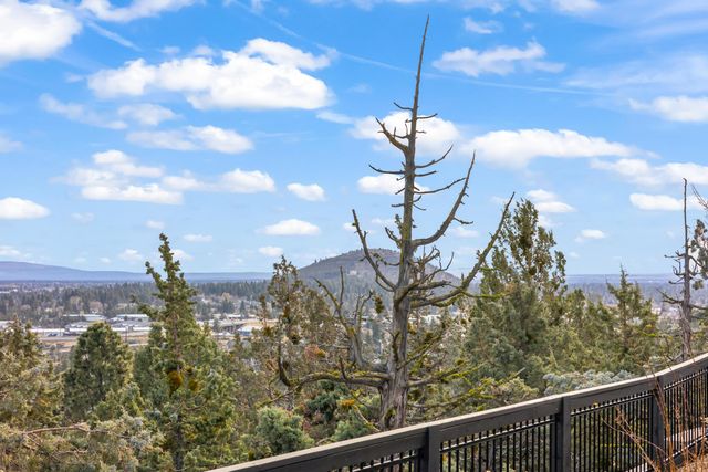 3038 NW Butte View Drive, Bend, OR 97703