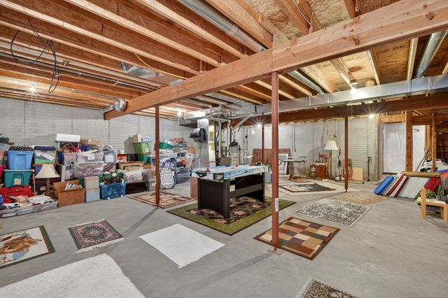 4236 154th Street, Urbandale, IA 50323