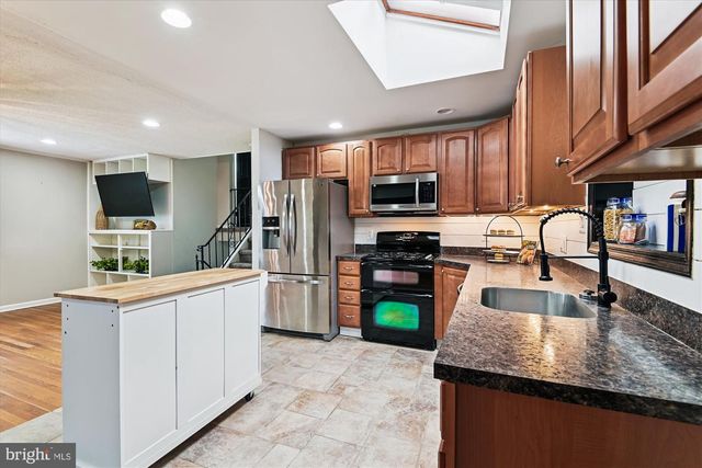 607 MARSHALL RD, Glen Burnie, MD 21061