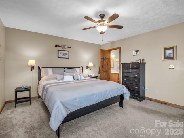 258 Deer Run, Hendersonville, NC 28739