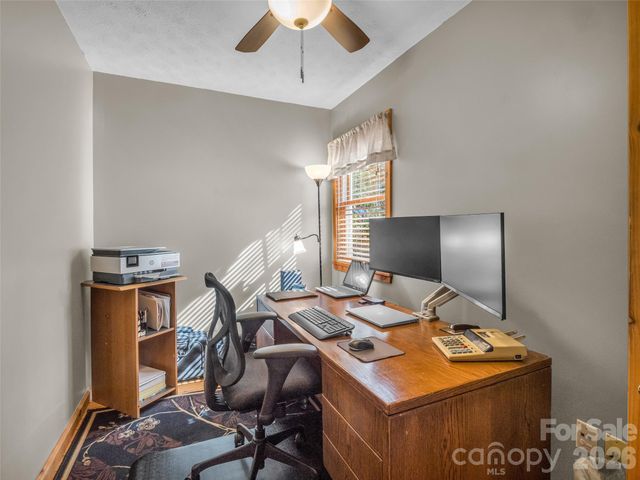 258 Deer Run, Hendersonville, NC 28739