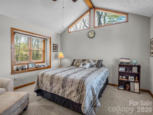 258 Deer Run, Hendersonville, NC 28739