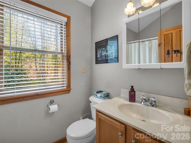 258 Deer Run, Hendersonville, NC 28739