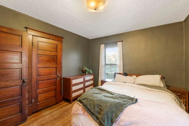 623 W 6th Street, Cedar Falls, IA 50613