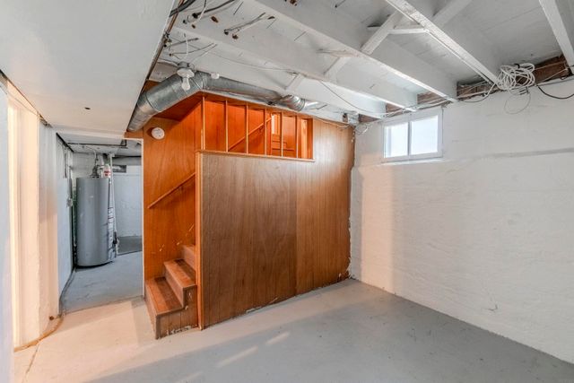 623 W 6th Street, Cedar Falls, IA 50613