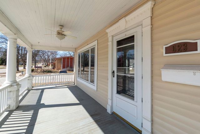 623 W 6th Street, Cedar Falls, IA 50613