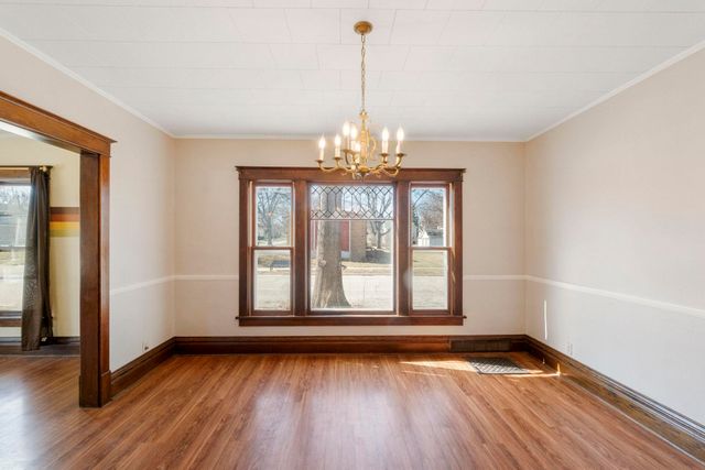 623 W 6th Street, Cedar Falls, IA 50613