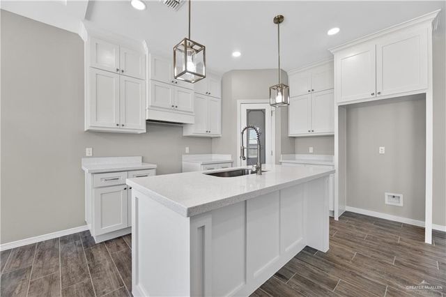 425 Serg Loop, Alamo, TX 78516