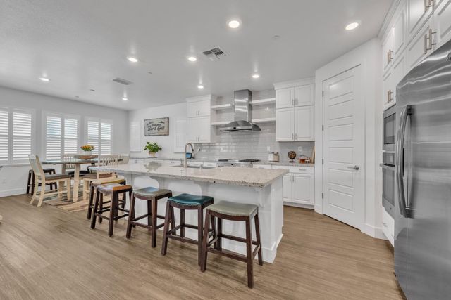 4336 Hummingbird Cir, Folsom, CA 95630