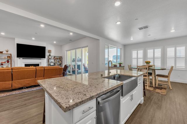 4336 Hummingbird Cir, Folsom, CA 95630