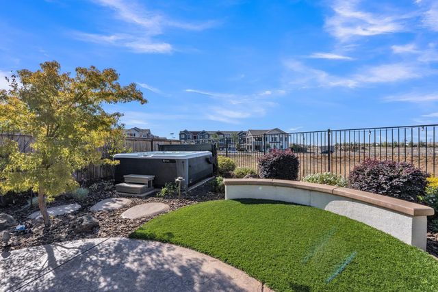 4336 Hummingbird Cir, Folsom, CA 95630
