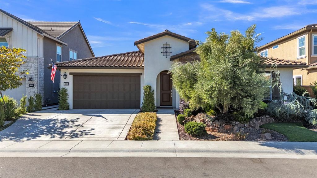 4336 Hummingbird Cir, Folsom, CA 95630